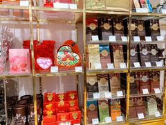 零售区-VENCHI 闻绮(上海佛罗伦萨小镇店)