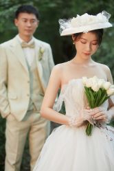 -雪中彩影婚纱摄影·微光艺术中心