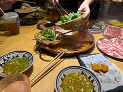 -洱火云南酸菜牛肉火锅(石景山当代商城店)