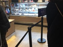 -巴黎贝甜(大宁国际商业广场店)