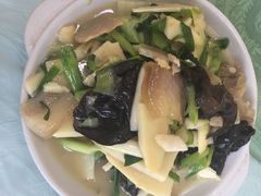 -天乐农家鱼头王(天目湖店)