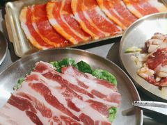 -围炉肉舍丹东海鲜烤肉·烤活鳗(步行街店)