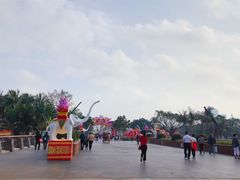 -万绿园