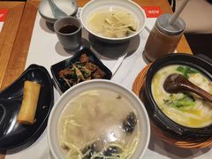 -馋三尺蟹粉小笼(人民广场店)