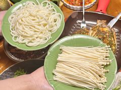 -雀舞云南菜(天津天河城购物中心店)