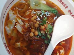 -呷佬·长沙手工米粉(金沙江路店)