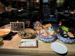 -大中华希尔顿酒店-念自助餐·嗨啤·小龙虾