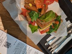 -星巴克(金华东阳银泰城店)