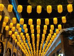 -吴山路夜市