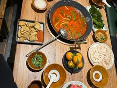 -贵府酸汤牛肉火锅·贵州老字号(飞山街店)