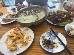 -美顺香食府鱼头老店(雪野湖店)