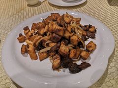 馕丁炒烤肉-巴扎美食·新疆菜·西域歌舞表演餐厅(新疆大厦店)