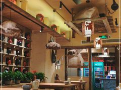 大堂-泥糊破店小酒馆·团建聚餐(南京西路店)