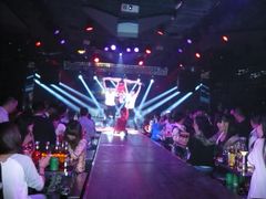 -HiIbiza酒吧