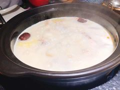 胡椒猪肚鸡-洪氏嗨捞·广东猪肚鸡·椰子鸡火锅(西咸万象城店)