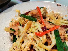 -川流不息·地道川菜·小龙虾(松东路店)