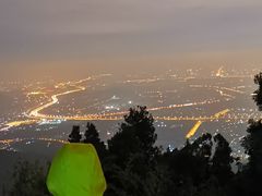 -鬼笑石后山停车场