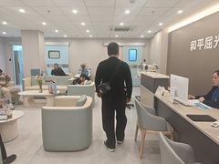-上海大学附属上海和平眼科医院
