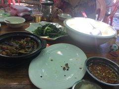 -黄记四更烤乳猪店