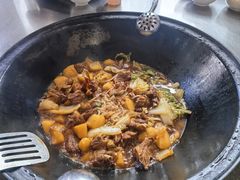-粘豆包柴火铁锅炖