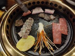 -小花花炭火烤肉·十五年延吉风味(左家庄店)