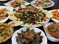 -郑小二山东特色炒鸡店(红小巷店)