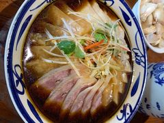 -艳阳天民俗村(公园路店)