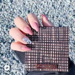 -Pink You美甲美睫纹绣定制中心