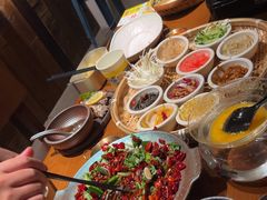 -包整·丝娃娃(一览甲秀楼风景店)