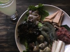 -拾光音乐餐酒吧(告庄星光夜市店)