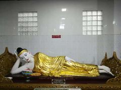 -ခြောက်ထပ်ကြီးရွှေသာလျောင်းဘုရားကြီး