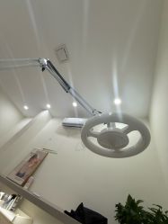 -苗方清颜专业祛痘·皮肤管理