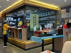 -灵芝妹子海鲜米线(劳动公园店)