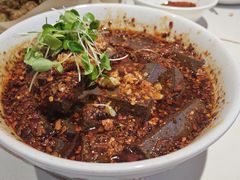 -阿瓦山寨·湘菜现炒·剁椒鱼头王(咸阳总店)