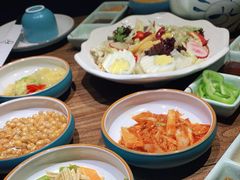 -明洞阿姨·韩式酱蟹烤肉·创意料理(三元桥店)