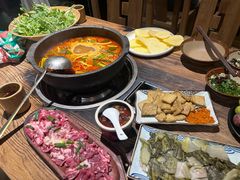 -贵厨酸汤牛肉(花果园国际中心店)