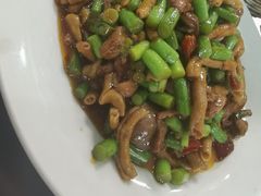 -余杨鸭鸭餐厅