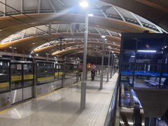 -康新公路(地铁站)