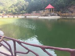 -大平台龙居瀑布旅游区