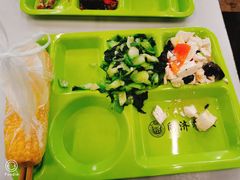 -同济大学本部学苑饮食广场