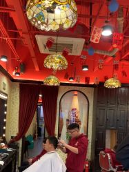 -东方先生国潮男士理发馆