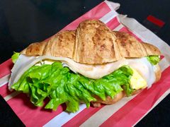 蛋香鸡肉可颂-星巴克(苏州西蒙店)