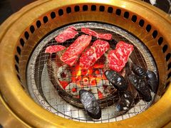 -山川小町·极番烧肉(新地假日广场店)