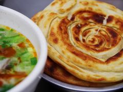 油旋的馍-龙门李家三旦羊肉汤馆