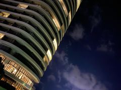 -瑰丽酒店·海吧·天际下午茶·现场DJ·天台酒吧