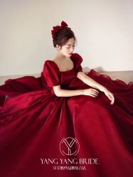 -洋洋婚纱品牌集合店