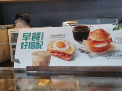 -星巴克(广州南站A18检票口楼上)