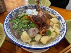 全家福鸭血粉丝汤-叶新小吃店(来凤小区总店)
