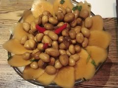 醋泡花生佐萝卜条-胡桃里音乐酒馆(星湖北一里店)