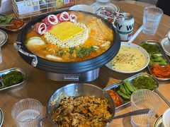 -WOW LUCKY创意韩料(龙阳广场店)